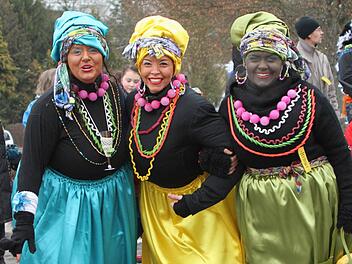 Tolle Kostüme sah man beim Eltmanner Faschingsumzug am Dienstag den Fußgruppen wie hier den Damen aus dem Orient.Alle Fotos: Günther Geiling