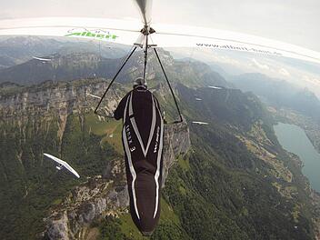 Norbert Kirchner im Startpulk: Nach sechs Rennen in Annecy stand der Drachenflieger als Vizeweltmeister fest. Foto: Drachenfliegerclub Hammelburg