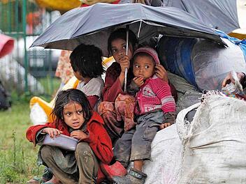 Anhaltende Monsunregenfälle haben die Region Kaschmir überflutet. Tausende Menschen sind von jeglicher Versorgung abgeschnitten.  Foto: IGSSS/Misereor