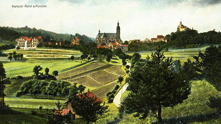 Postkarte von 1906, links das neue Gößweinsteiner Kurbad "Faust" mit aufwendiger Außenanlage Repro: löw
