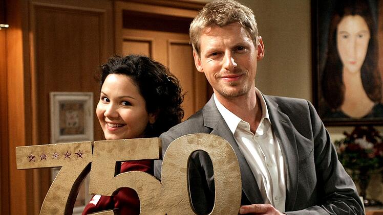Gemeinsam waren Emma (Ivanka Brekalo) und Felix (Martin Gruber) auch beim Jubiläum zur 750. Folge der ARD-Serie am 15. Dezember 2008 dabei.