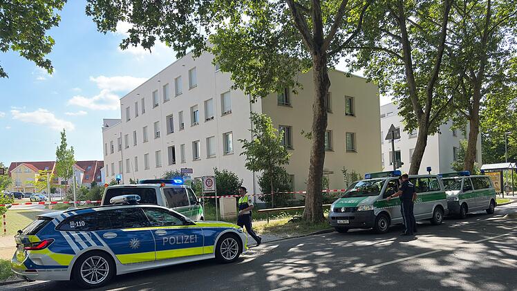 Streit zwischen Nachbarn eskaliert: Mann m&ouml;glicherweise bewaffnet - SEK im Einsatz