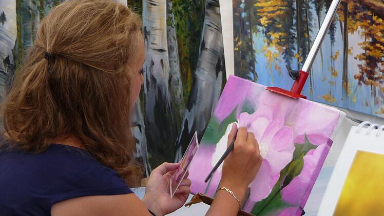 Die Kunstwoche in Kleinsassen findet vom 11.-18. August, jeweils von  11-18 Uhr statt und wird am Sonntag, den 11. August um 14 Uhr offiziell  eröffnet. Sabine Massel/Malerdorf Kleinsassen e.V.