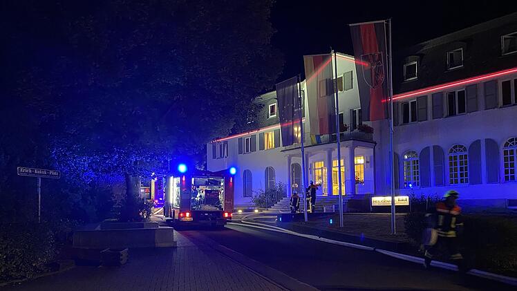 Niemand wurde verletzt bei einem Feuer auf dem Dach einer Bildungs- und Begegnungsstätte in Bad Kissingen.