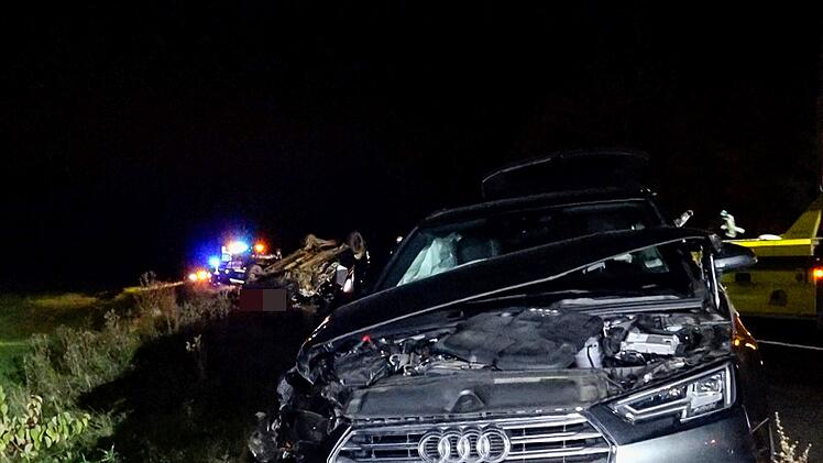 Frontalzusammensto&szlig; im Begegnungsverkehr: Drei Verletzte