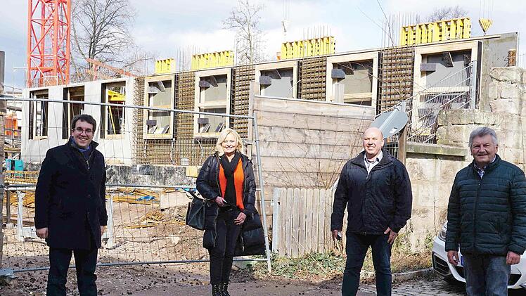 Das Vereinshaus soll für eine halbe Million für die nächsten Jahre fit gemacht werden. Konrad Körner (v.l.), Sabine Hanisch, Walter Drebinger und Bernhard Schwab treten dafür ein.