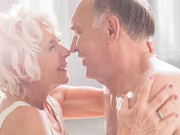 Sex im Alter: So verliert ihr nicht die Leidenschaft in der Beziehung
