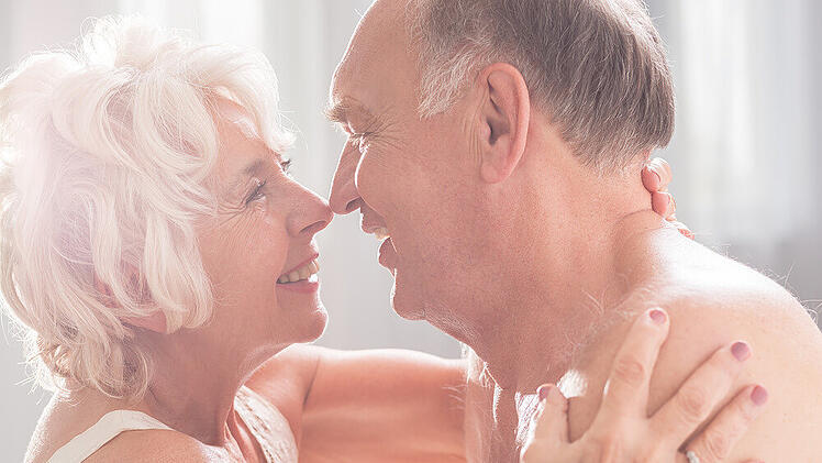 Sex im Alter: So verliert ihr nicht die Leidenschaft in der Beziehung