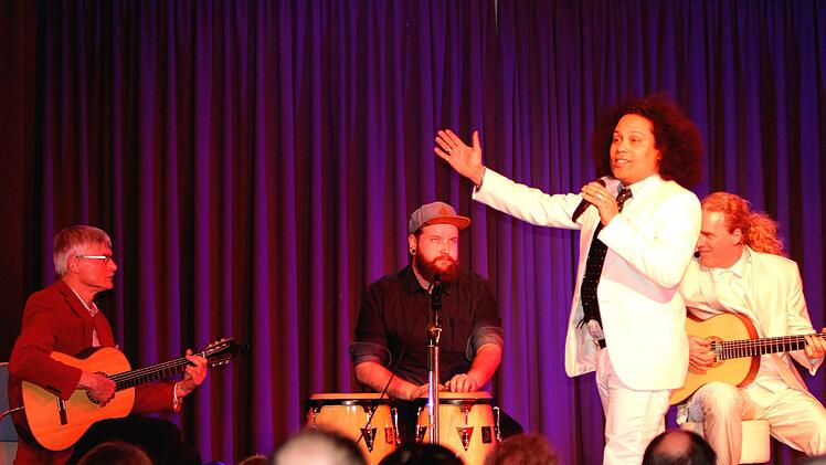 Guillermo Sanchez-Cordero mit Band bei seinem schwungvollen "Guantanamera".