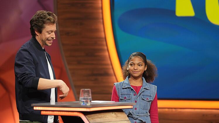 Jamily G&ouml;ppel spielte in der ersten Staffel von "Neue Geschichten vom Pumuckl" das Nachbarskind Charly Klingemann. Nun ist sie in der "Pumuckl Show" mit Tobi Krell zu Gast.