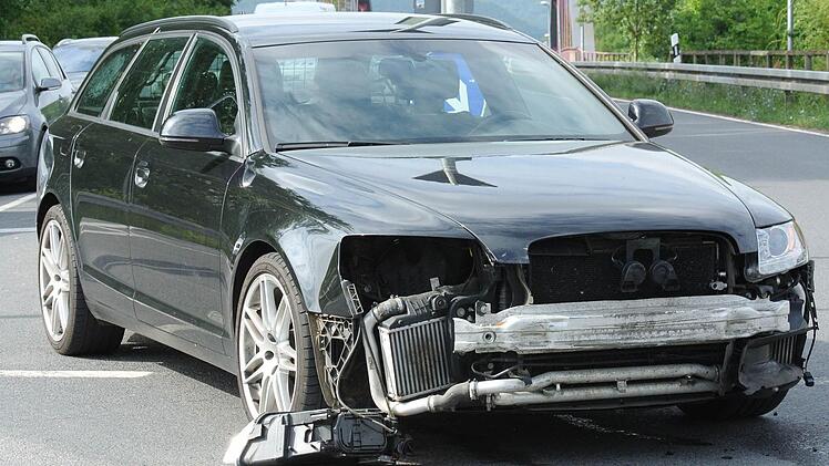 Den Schaden am Audi schätzt die Polizei auf 12 000 Euro.  Foto: Brigitte Krause