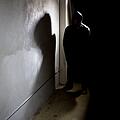 Niedergeschlagen und ausgeraubt wurde Anfang Januar ein 23-Jähriger in Altdorf bei Nürnberg. Die Kripo Schwabach ermittelt. Symbolfoto: Rommel Canlas