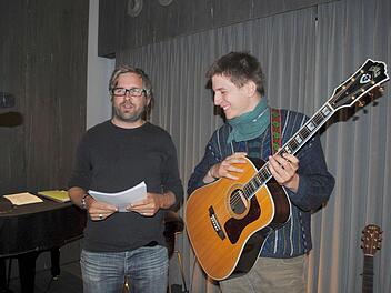 Nikolas Schmidt (links) und Raphael Kessler bei Leise am Markt.  Foto: Carolin Herrmann