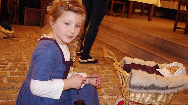"Das ist Lucas Cranach in meinem Puppenwagen", verriet die fünfjährige Katalin.  Foto: Heike Schülein