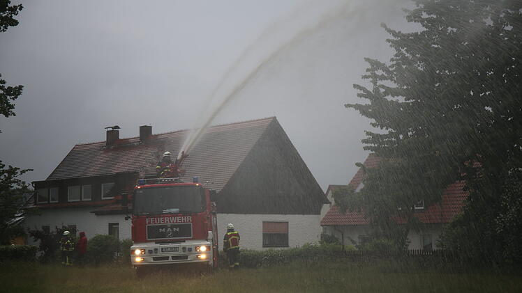 Erneut Gewitter mit Starkregen: Oberfranken kämpft gegen Wassermassen