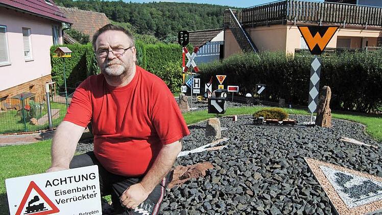 Berthold Appel ist Eisenbahnfan. Fotos: Wolfgang Dünnebier