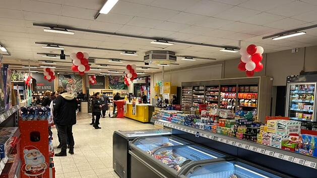 Herzogenaurach: Wiederer&ouml;ffnung des Rewe-Markts - "Klasse"