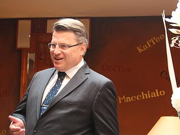 Der bayerische Justizminister Winfried Bausback zum Wahlkampfbesuch in Coburg. Carolin Herrmann