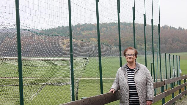 Hanne W&uuml;rstlein am Borussia-Sportplatz  Foto: Ramona Popp