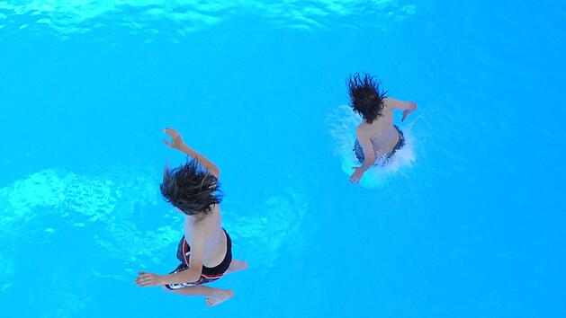 Bei den bisherigen Temperaturen gab es f&uuml;r viele nur eine Wahl: ab ins Blaue.  Foto: Archiv/Arkadius Guzy