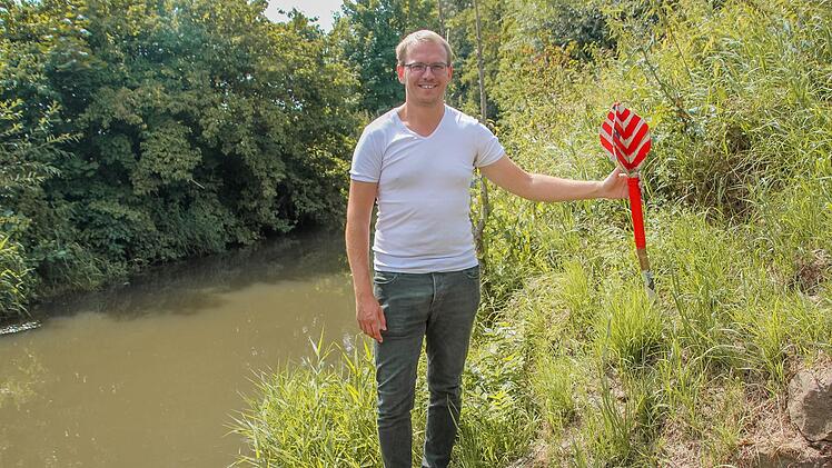 Am Ufer der Baunach, zwischen Sendelbach und Gr&auml;fenholz, landete der Pfeil.
