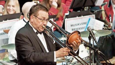 Als Bandleader der "Gentlemen of Swing", als virtuoser Posaunist und als Entertainer wurde Joe Wulf gefeiert.