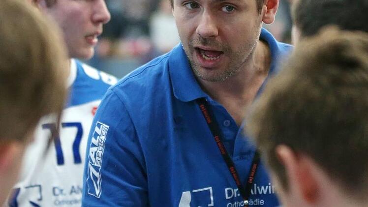 Alois Mráz kann besonders gut mit jungen Spielern umgehen. Der 139-fache tschechische Nationalspieler könnte schon bald in der HUK-Arena an der Seitenlinie stehen und den Spielern des HSC 2000 Coburg Anweisungen geben. Foto: Rainer Schmidt