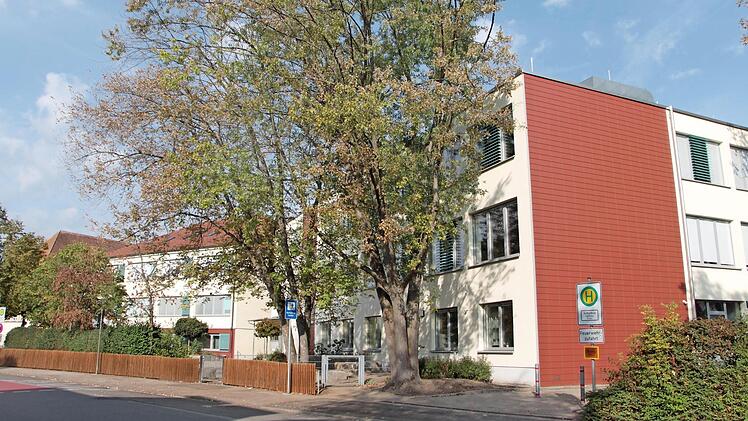 Die Mittelschule Burgebrach wird erweitert. Foto: Elke Pieger