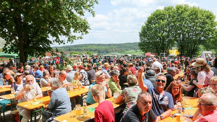 Der Biergarten war gut gefüllt. Foto: Adriane Lochner