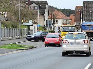In der Ortsdurchfahrt Gremsdorf ist immer viel Verkehr.  Fotos: Sabine Memmel