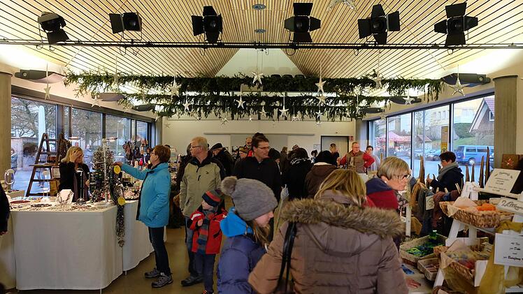 Impressionen von der Thundorfer Dorfweihnacht. Foto: Philipp Bauernschubert