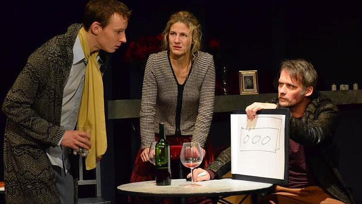Benjamin Jorns (links), Sivlia Steger und János Kapitány überzeugen im Stück "Der kleine Prinz". Foto: Sebastian Worch