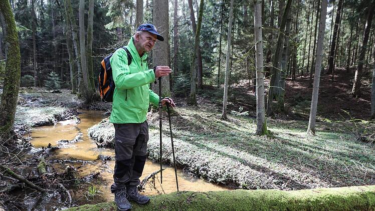 Unterwegs auf unserer Dünenwanderung mit Andi Schettler. Foto: Barbara Herbst