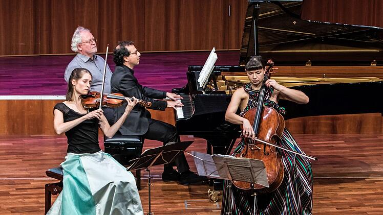 Das Oberon Trio beeindruckte bei seinem Gastspiel im Coburger Kongresshaus Rosengarten.Foto: Jochen Berger