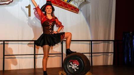 Als Piratenbraut trat Tanzmariechen Milena Kapp auf.