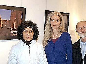 Die "Macher" der Ausstellung: Von links: Rajaa Nadler, Regina Urban und Alexander Nadler  Foto: Thomas Weichert