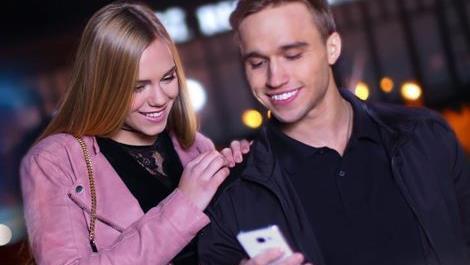 Die Umstellung des "Fifty-Fifty"-Taxi-Projektes des Landkreises Lichtenfels kommt bei jungen Leuten an. Seit einem halben Jahr etwa erfolgt die Abwicklung digital per App. Foto: Landkreis Lichtenfels