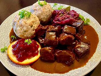 Sauerbraten-gulasch.jpg