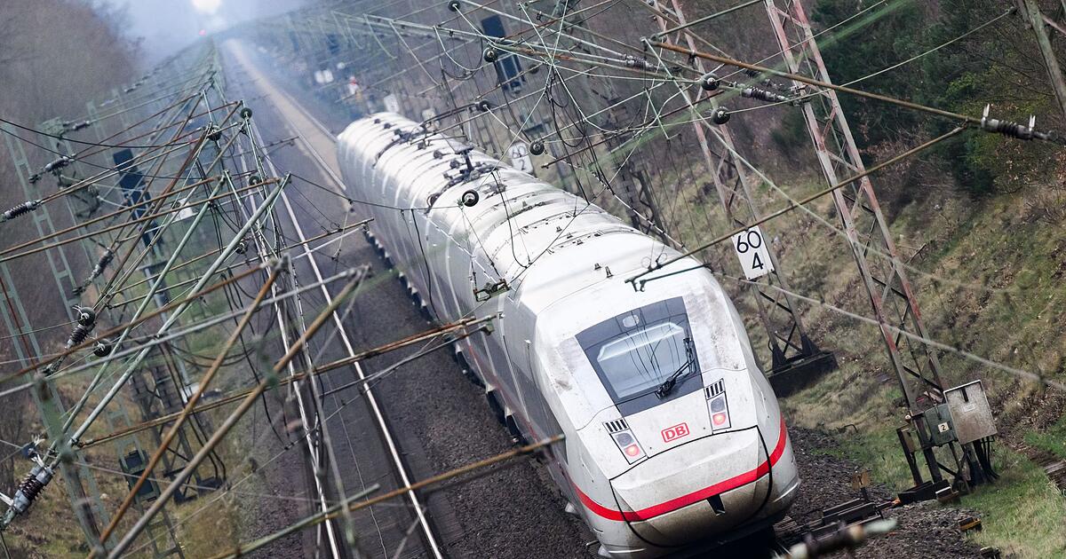 Polizei-geht-von-Brandstiftung-an-Bahnstrecke-aus