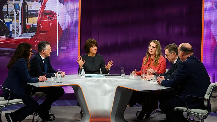 Maybrit Illner (Mitte) tat sich schwer, ihre G&auml;ste im Zaum zu halten.