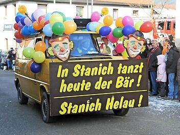 Sieht der Fahrer noch etwas? Auch beim Umzug darf das Sichtfeld nicht eingeschränkt sein. Foto: Sonja Adam