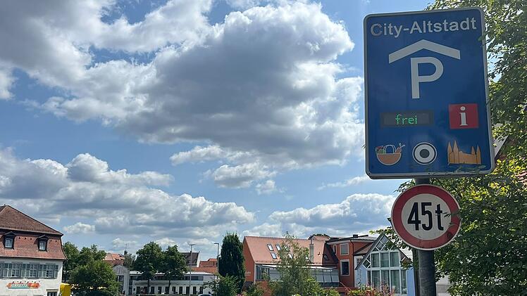 Nach Einsch&auml;tzung unserer Leser ist die Parkplatzsituation in keiner anderen fr&auml;nkischen Stadt so angespannt wie in Bamberg.