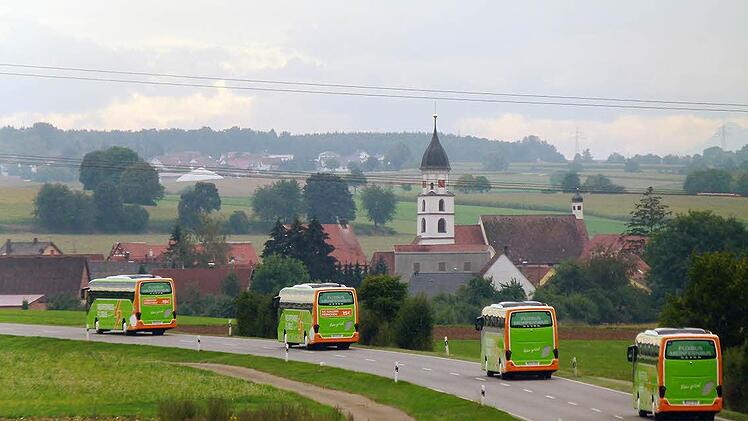 Von wegen "weg vom Schuss" - Fernbusse fahren immer öfter auch kleine Orte an.  Foto: MeinFernbus FlixBus