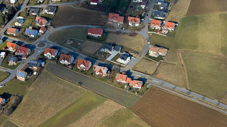 In dem Bereich soll das neue Baugebiet "Zeckendorfer Loh, 1. Erweiterung entstehen.Foto: Ronald Rinklef