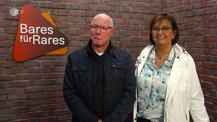 Reinhard und Rosi wollten 50 bis 60 Euro für ihr Mitbringsel.