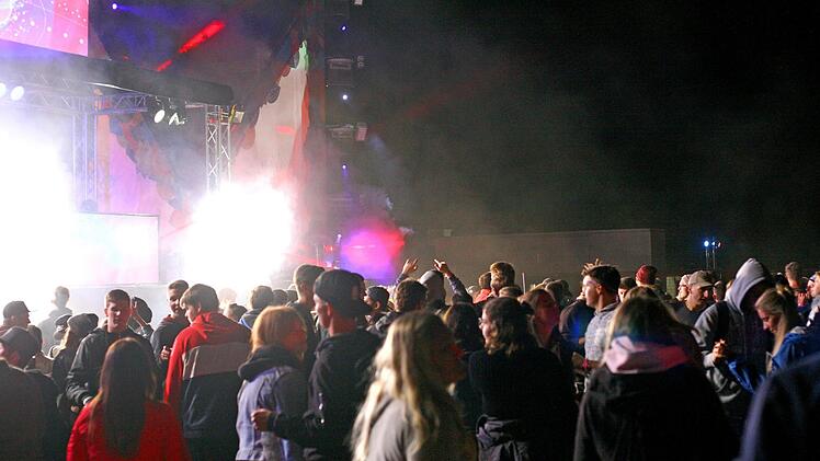 Party im Nirgendwo. Foto: Monika Limmer