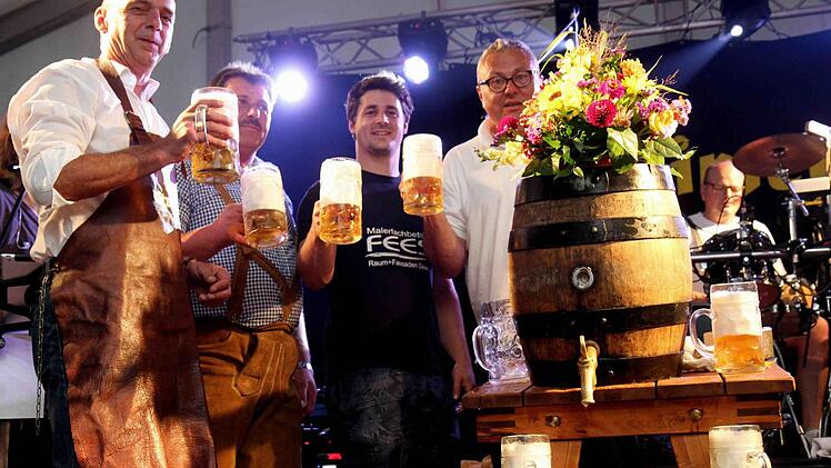 Ein Prosit auf die Kerwa in Weisendorf 2016 Fotos: Richard Sänger