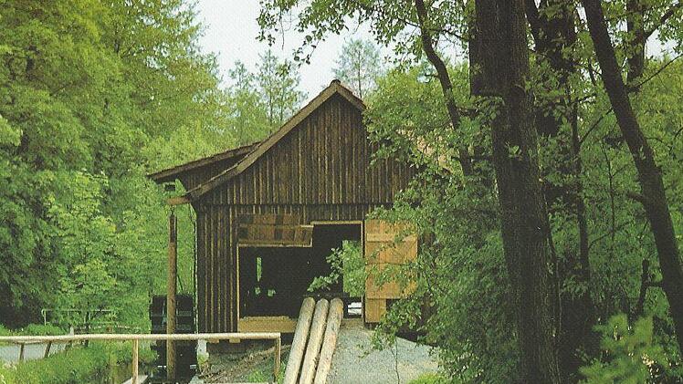 Die Sägmühle gehörte bis 1952 zum Hochofen, dann kaufte sie Otto Bauscherschmidt aus Wartenfels, der in der Deinhardsmühle wohnte. Foto: Siegfried Sesselmann