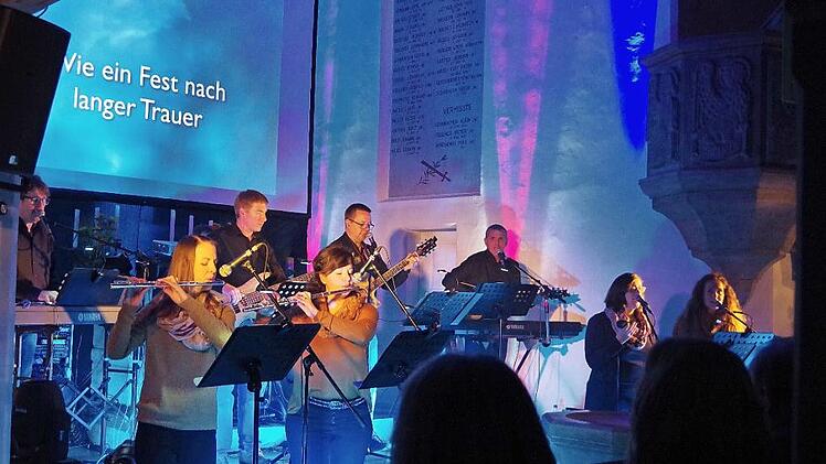 Die Band "variabel" lud zur musikalischen Erlebnisreise zu den "Lebensfarben" ein.  Foto: Heike Schülein