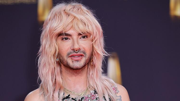 Bill Kaulitz (hier im September 2024 in Köln) hat in seinem Podcast mit Bruder Tom von einer wilden Date-Night berichtet.